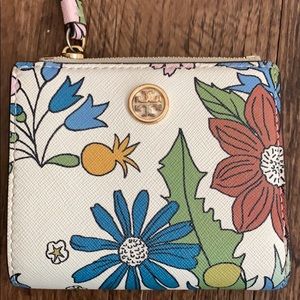 Tory Burch wallet